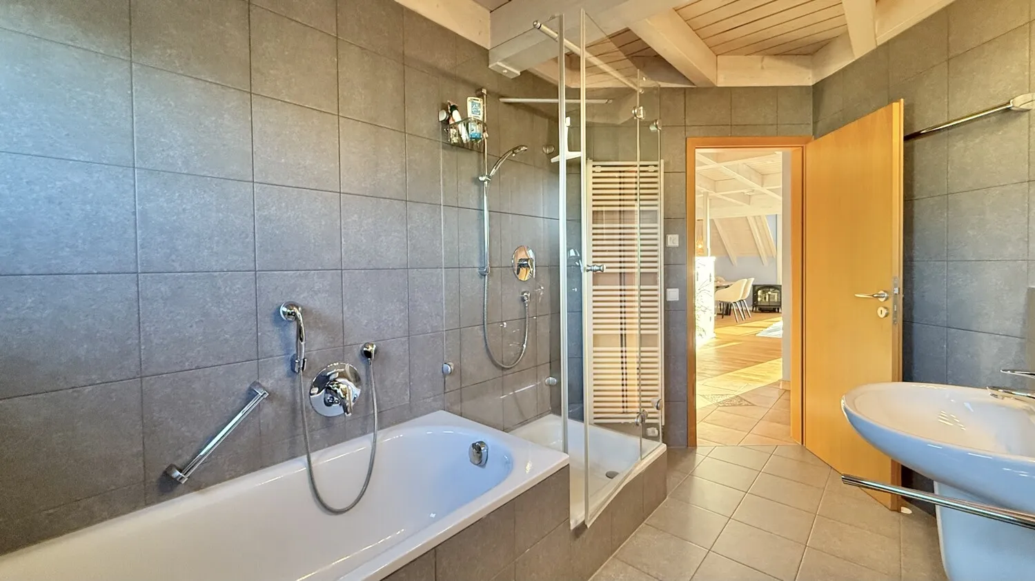 Badezimmer 1. Ebene