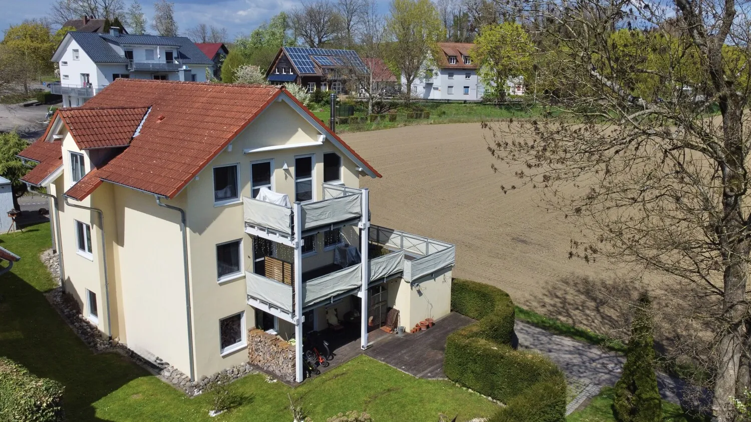 Hausansicht/Garten
