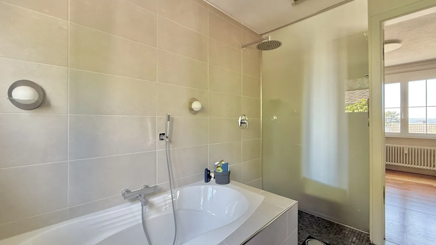 Badezimmer EG