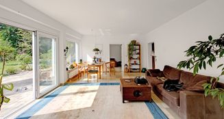 von_poll_real_estate_property_22212004_image_1