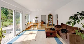 von_poll_real_estate_property_22212004_image_0