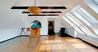 von_poll_real_estate_property_22212004_image_3