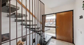 von_poll_real_estate_property_25212002_image_4