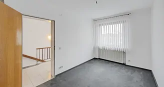 von_poll_real_estate_property_25212002_image_5