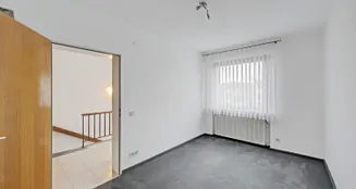 von_poll_real_estate_property_25212002_image_5