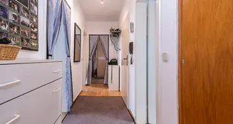 von_poll_real_estate_property_25212009_image_12