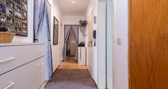 von_poll_real_estate_property_25212009_image_12