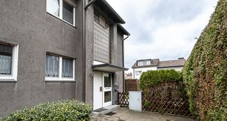 von_poll_real_estate_property_25212009_image_1