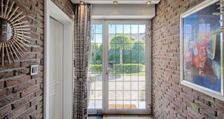 von_poll_real_estate_property_25212011_image_6