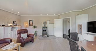 von_poll_real_estate_property_25212011_image_8