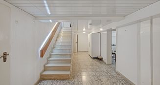 von_poll_real_estate_property_25212008_image_14