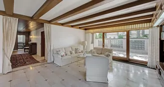 von_poll_real_estate_property_25212008_image_3