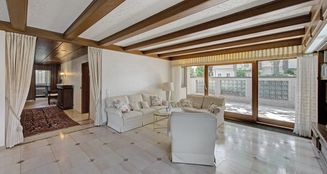 von_poll_real_estate_property_25212008_image_4