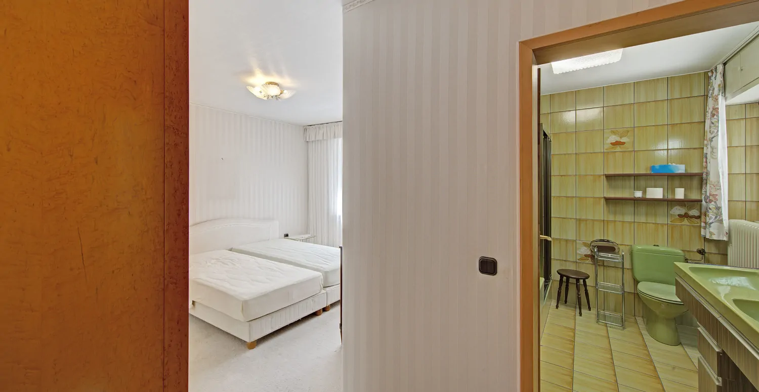 Schlafzimmer mit Bad en suite