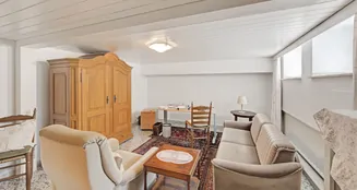 von_poll_real_estate_property_25212008_image_14