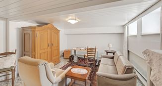 von_poll_real_estate_property_25212008_image_15