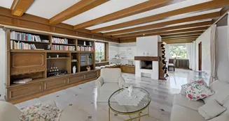 von_poll_real_estate_property_25212008_image_7