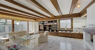 von_poll_real_estate_property_25212008_image_5