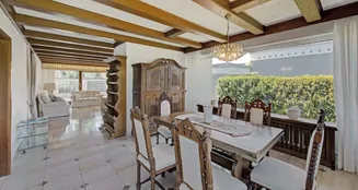 von_poll_real_estate_property_25212008_image_9