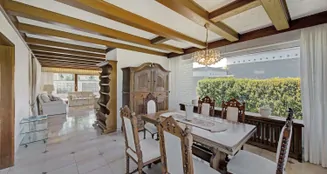 von_poll_real_estate_property_25212008_image_9