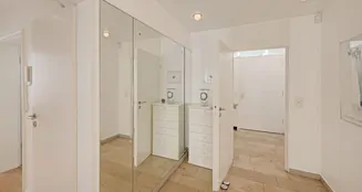 von_poll_real_estate_property_25212014_image_2