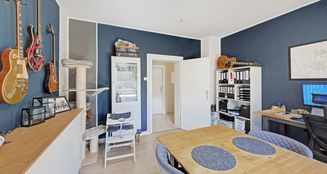 von_poll_real_estate_property_25212010_image_4