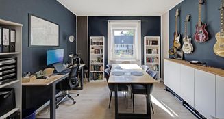 von_poll_real_estate_property_25212010_image_0