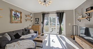 von_poll_real_estate_property_25212010_image_5