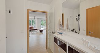 von_poll_real_estate_property_25212015_image_4