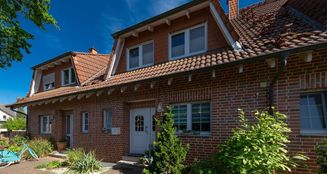von_poll_real_estate_property_25212012_image_0
