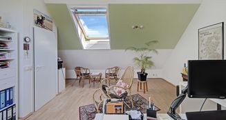 von_poll_real_estate_property_25212012_image_13