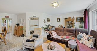 von_poll_real_estate_property_25212012_image_5