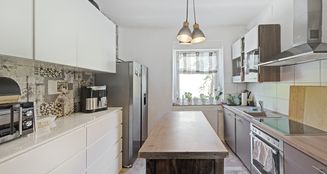 von_poll_real_estate_property_25212010X_image_8
