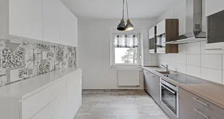 von_poll_real_estate_property_X25212010X_image_2