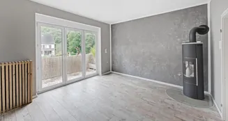 von_poll_real_estate_property_X25212010X_image_0