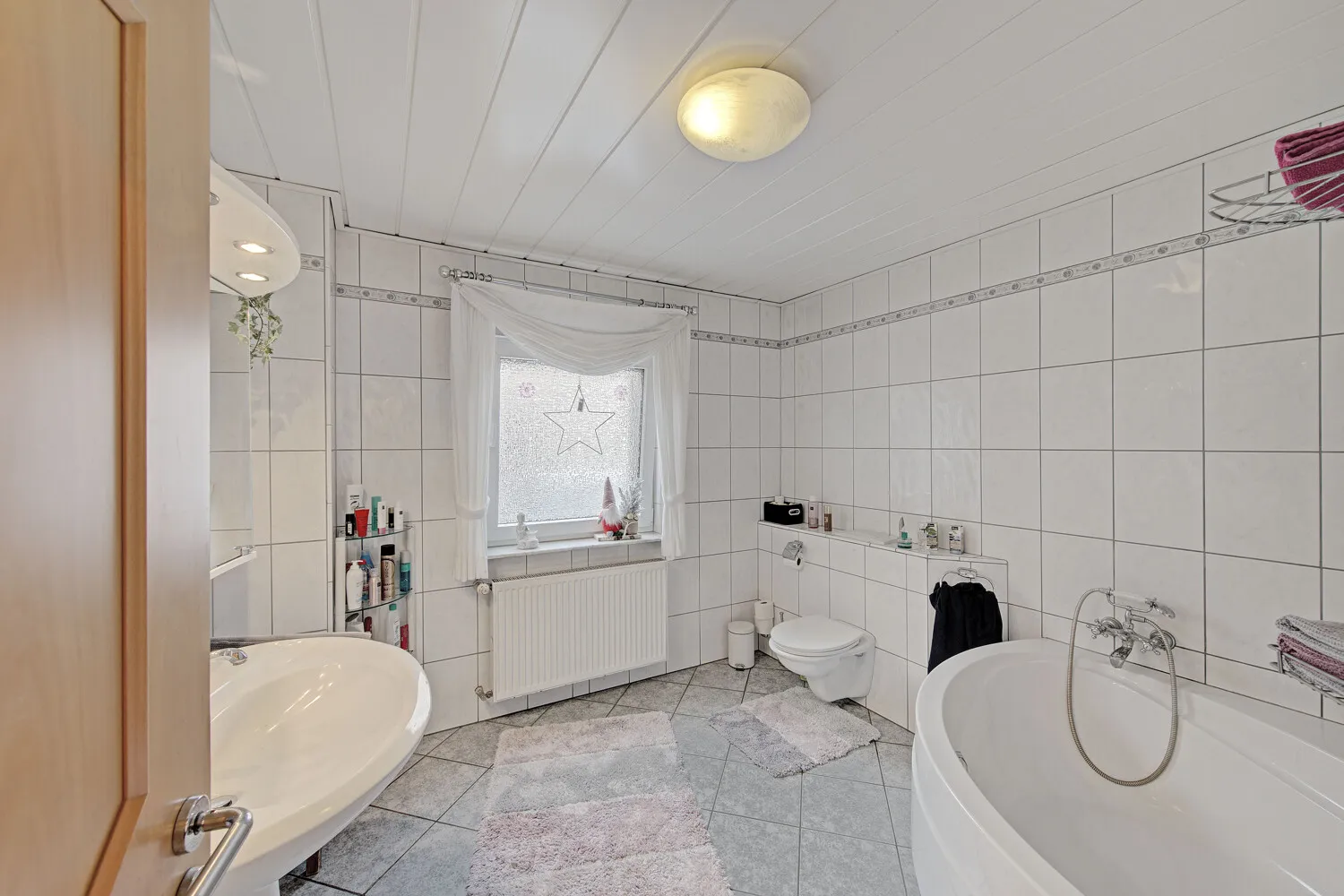 Badezimmer EG