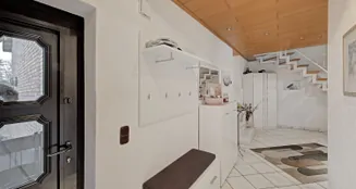 von_poll_real_estate_property_26212002_image_2