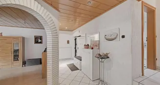 von_poll_real_estate_property_26212002_image_0