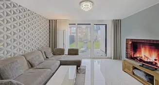 von_poll_real_estate_property_25212026_image_5