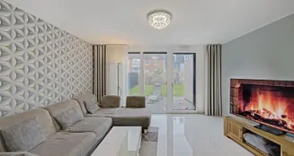 von_poll_real_estate_property_25212026_image_5