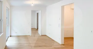 von_poll_real_estate_property_2020344596_image_5