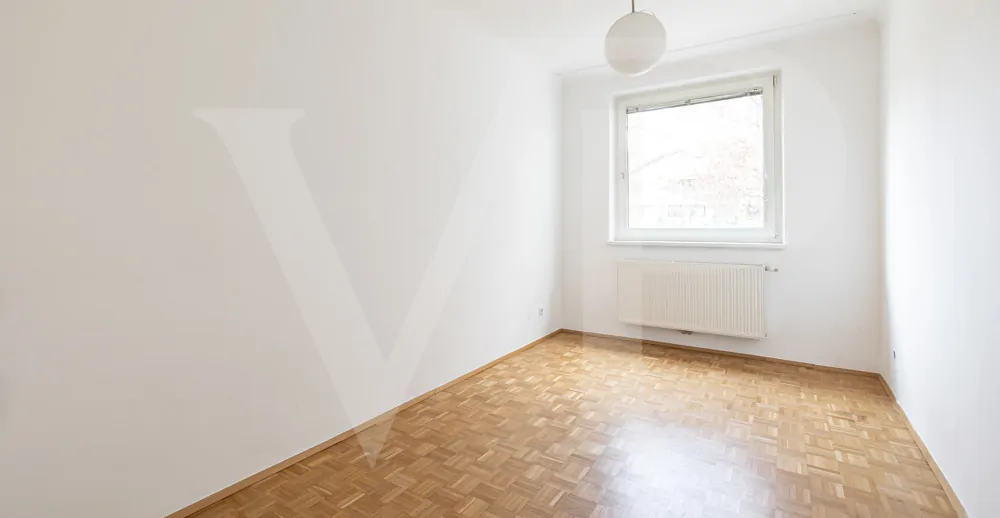 Geräumige  4-Zimmer Wohnung mit großem Gemeinschaftsgarten - Nähe Pfarrwirt