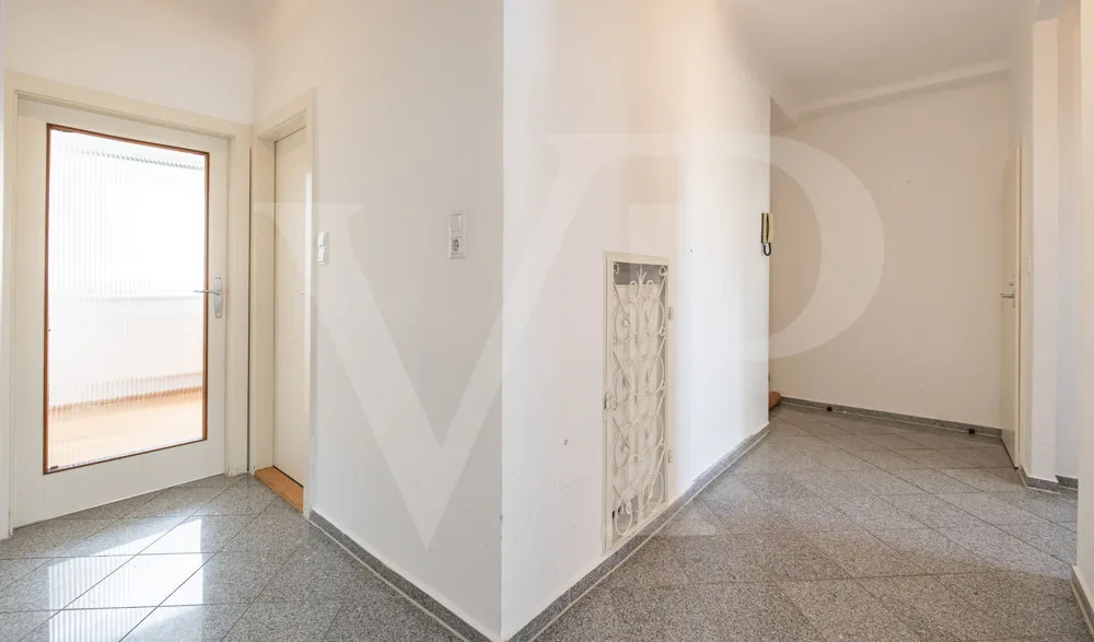 Geräumige  4-Zimmer Wohnung mit großem Gemeinschaftsgarten - Nähe Pfarrwirt