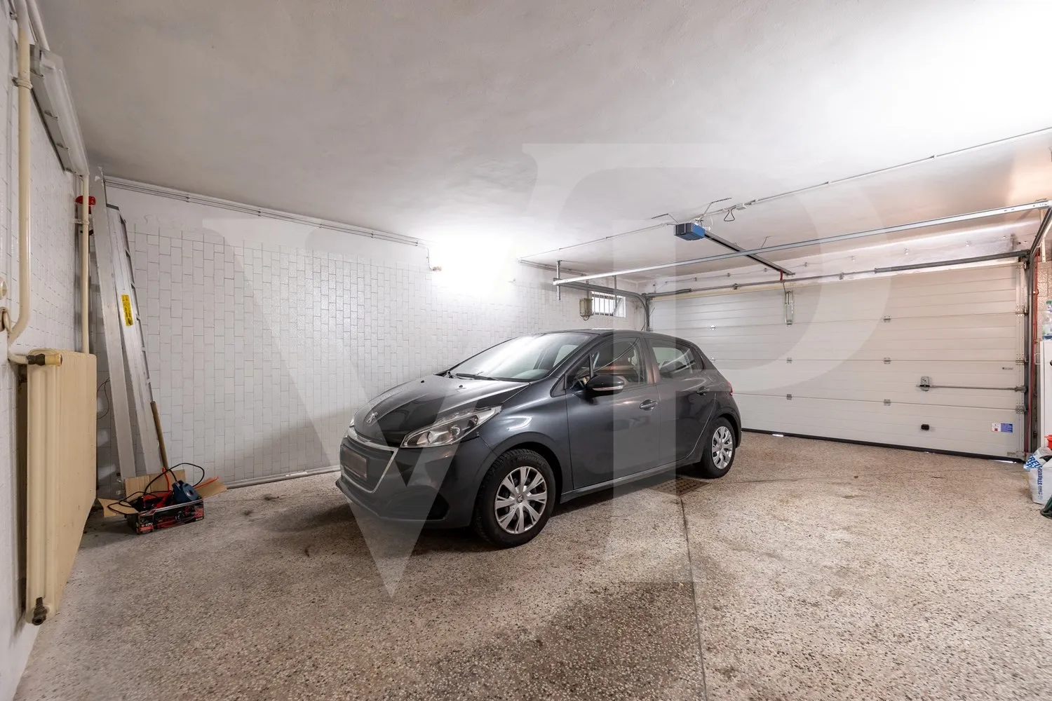 Villa mit Abbruchbewilligung in absoluter Grünlage Dornbachs