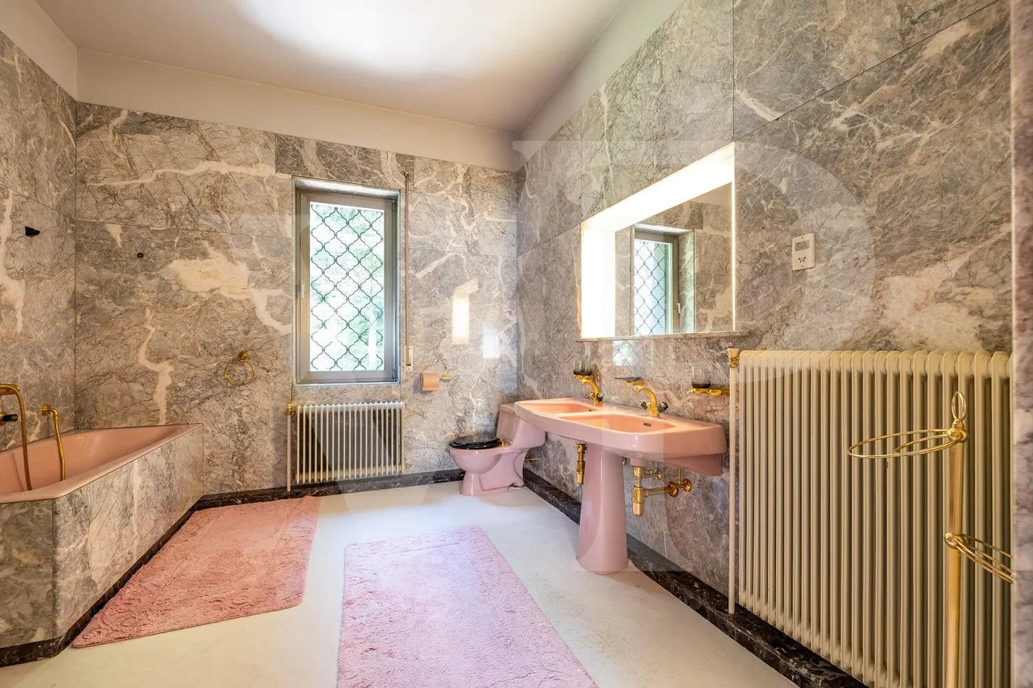 Villa mit Abbruchbewilligung in absoluter Grünlage Dornbachs