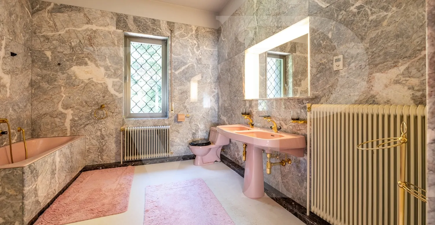 Villa mit Abbruchbewilligung in absoluter Grünlage Dornbachs