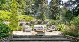 von_poll_real_estate_property_2023344071_image_0