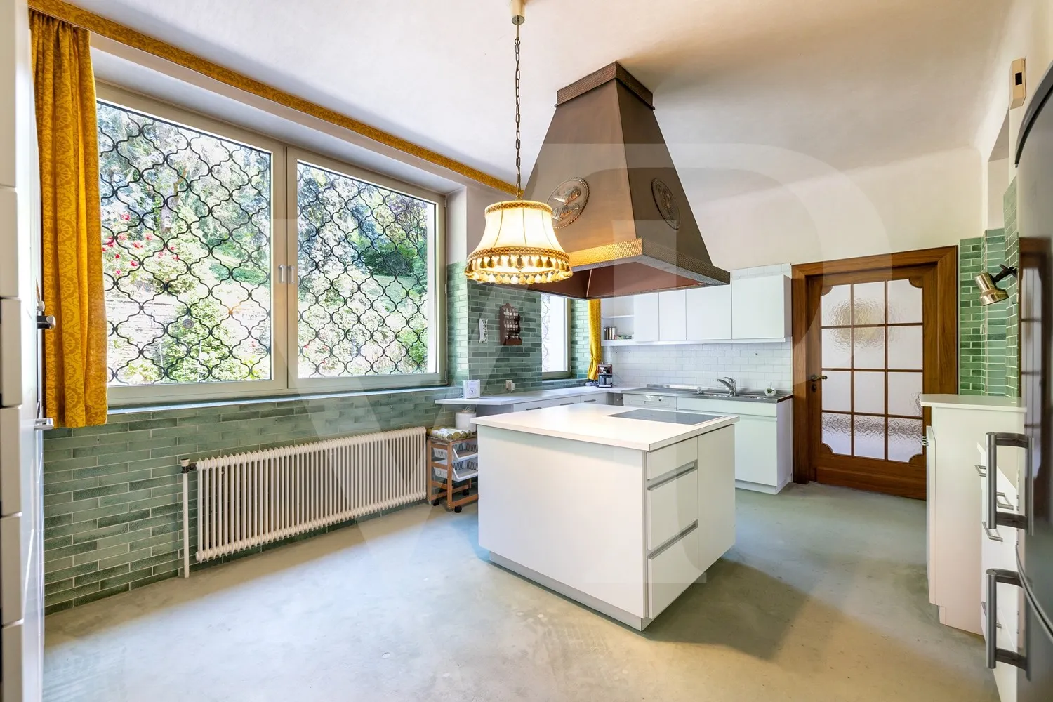 Villa mit Abbruchbewilligung in absoluter Grünlage Dornbachs