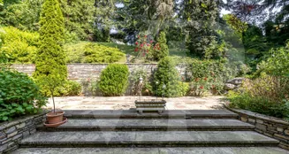 von_poll_real_estate_property_2023344071_image_1