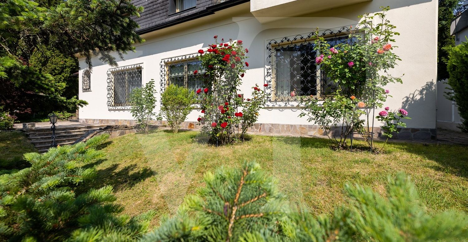 Villa auf uneinsichtigem Grundstück in absoluter Grünlage Dornbachs